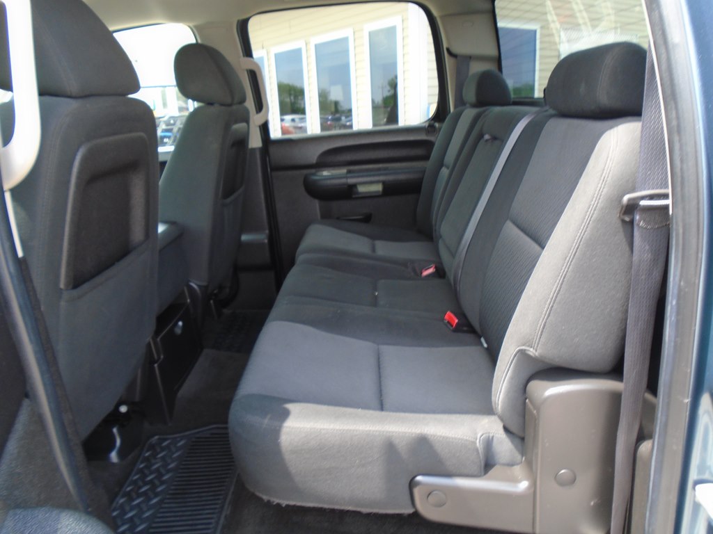 Photo 21 of this GMC SIERRA