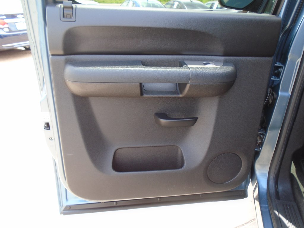Photo 24 of this GMC SIERRA