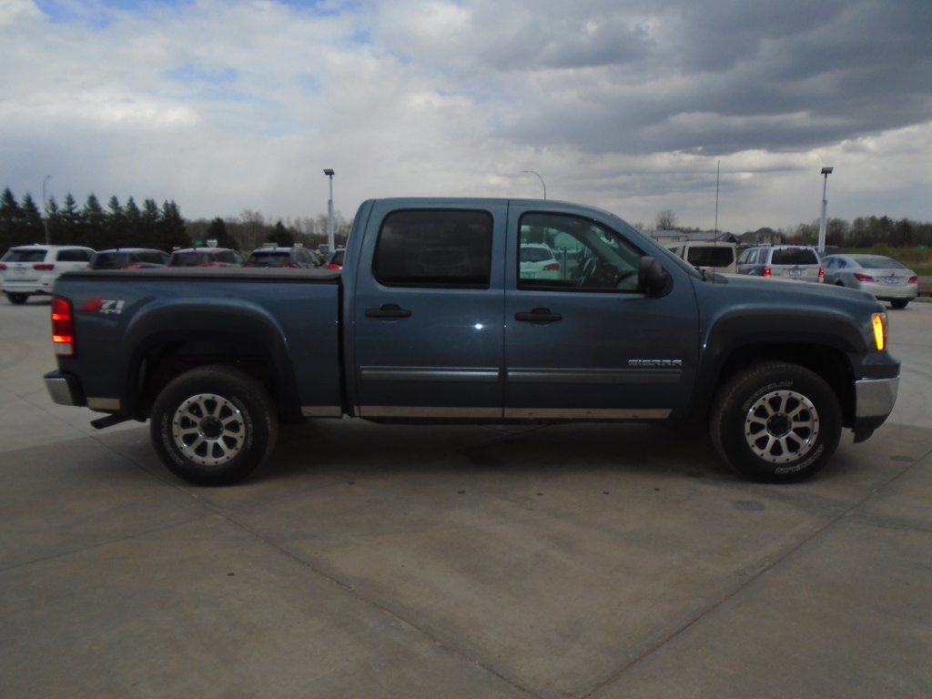 Photo 5 of this GMC SIERRA