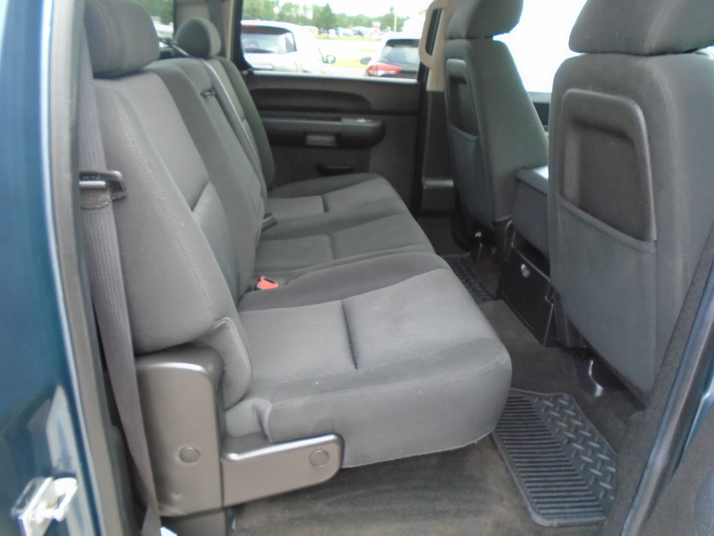 Photo 38 of this GMC SIERRA