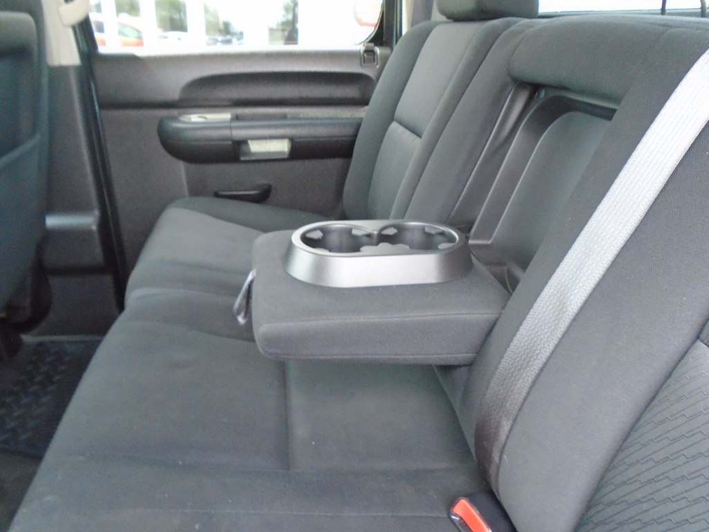 Photo 23 of this GMC SIERRA