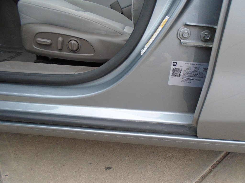Photo 22 of this CHEVROLET MALIBU