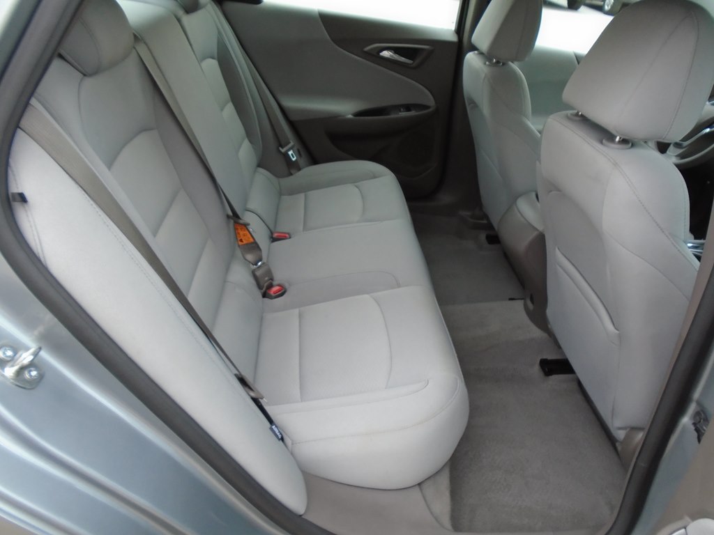 Photo 39 of this CHEVROLET MALIBU