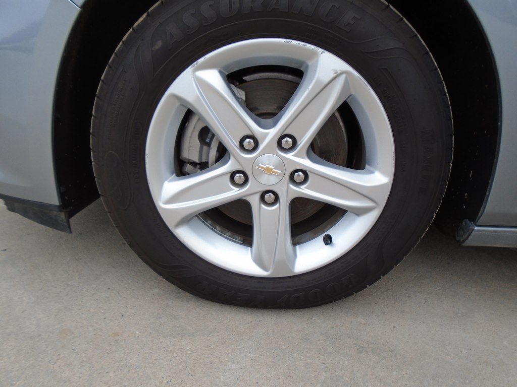 Photo 58 of this CHEVROLET MALIBU