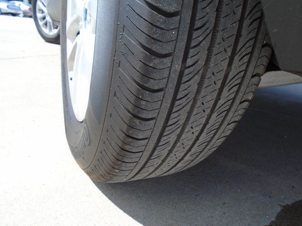 Photo 62 of this FORD ESCAPE