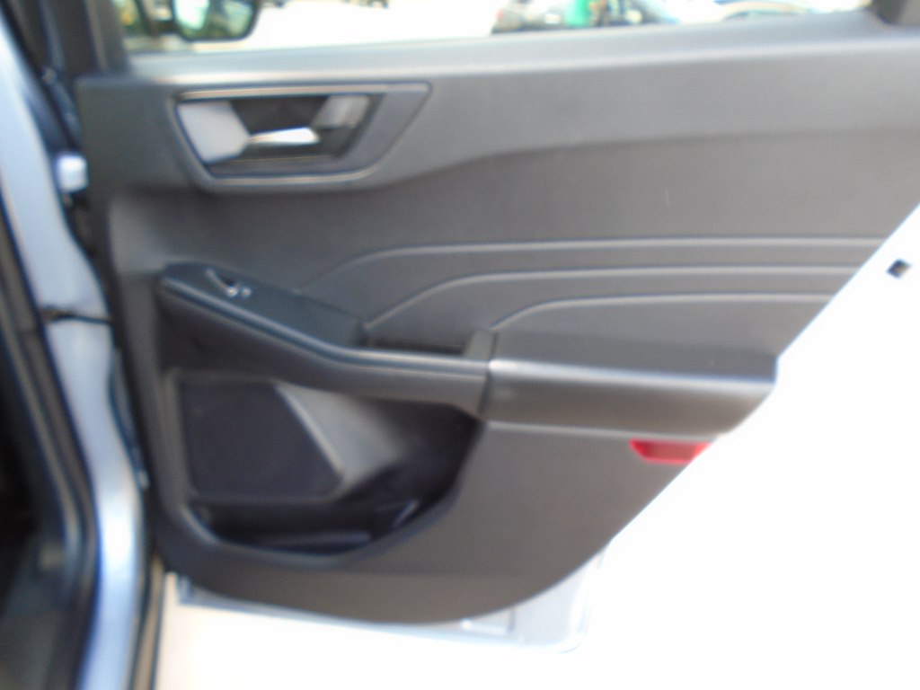 Photo 42 of this FORD ESCAPE