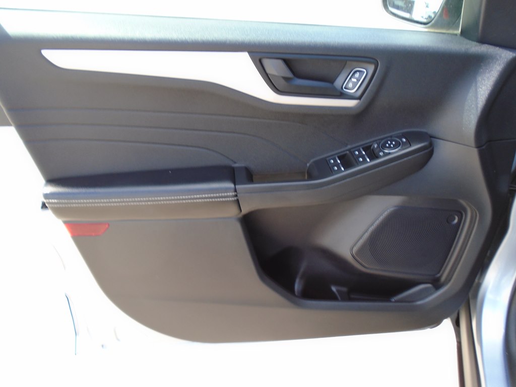 Photo 19 of this FORD ESCAPE