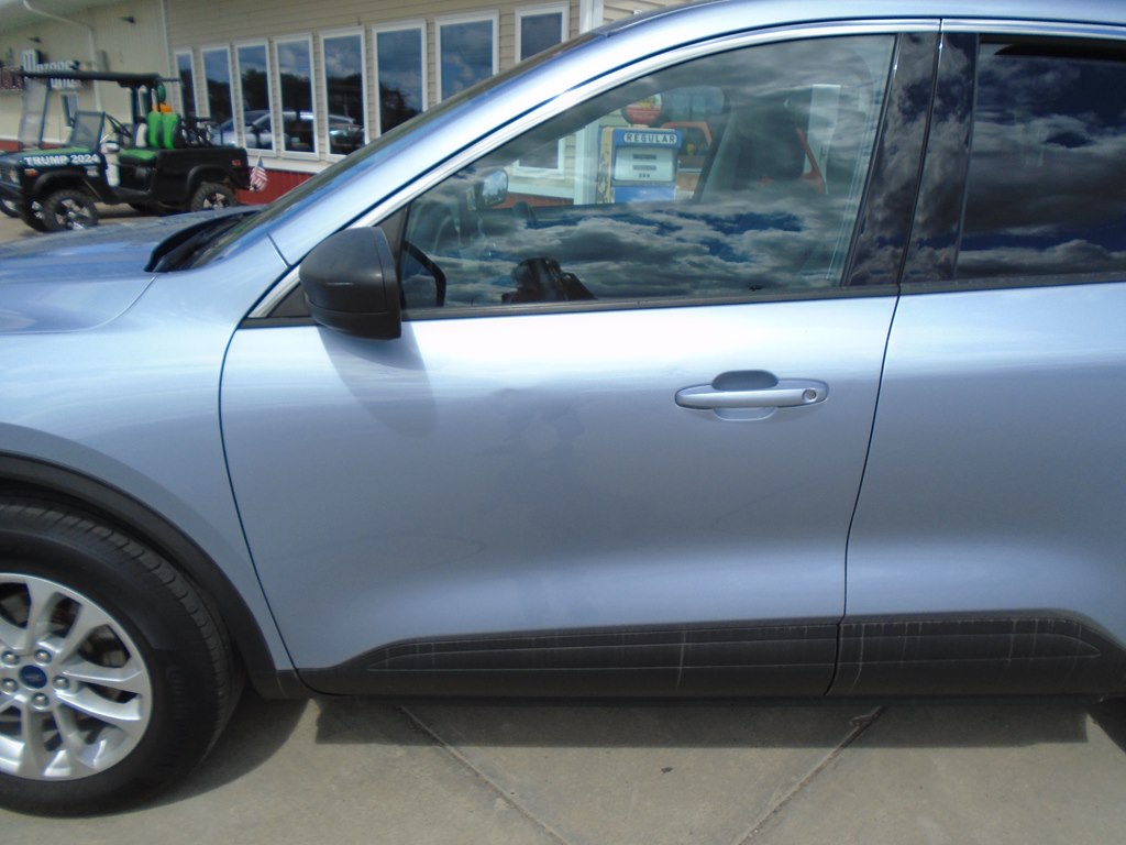 Photo 3 of this FORD ESCAPE