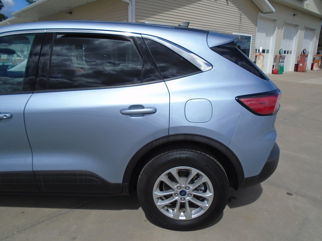 Photo 5 of this FORD ESCAPE