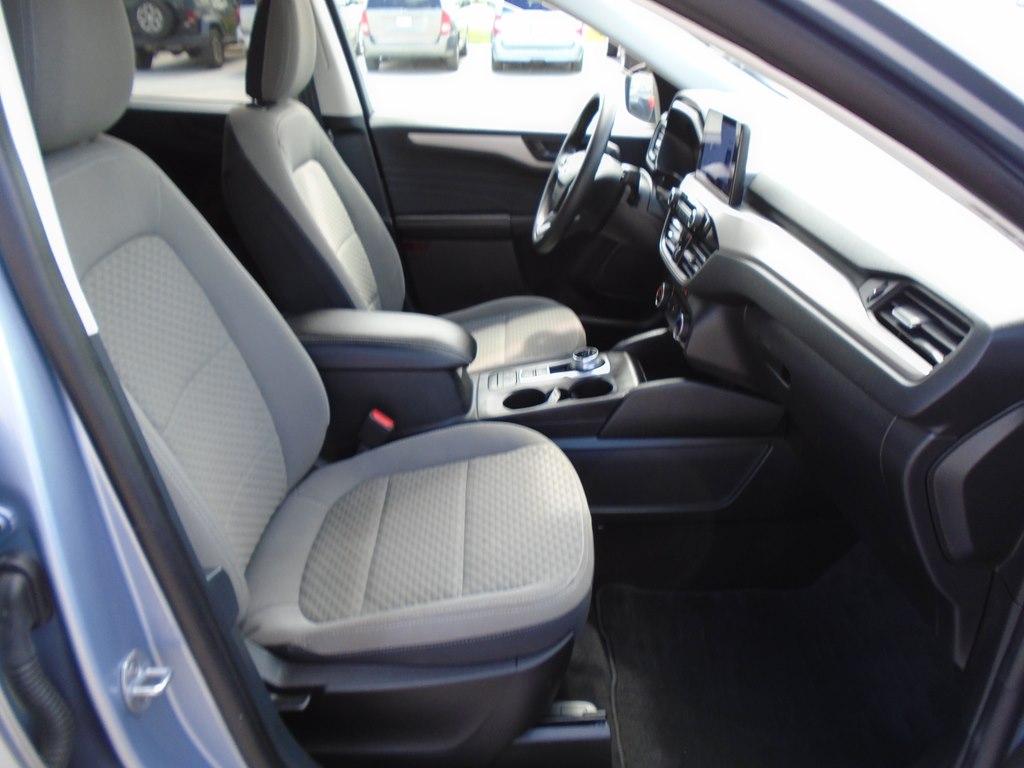 Photo 33 of this FORD ESCAPE