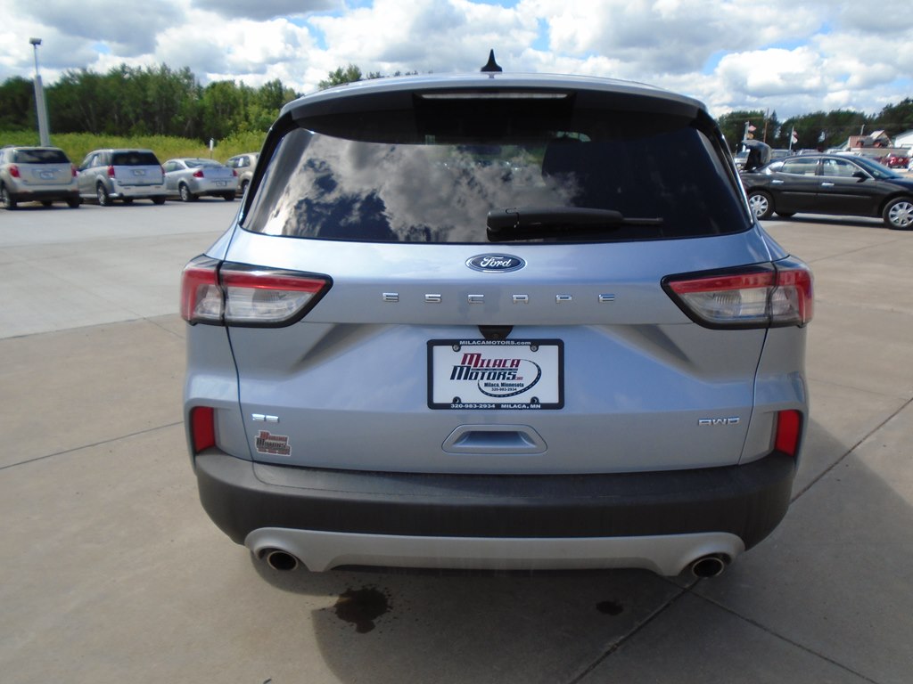 Photo 12 of this FORD ESCAPE