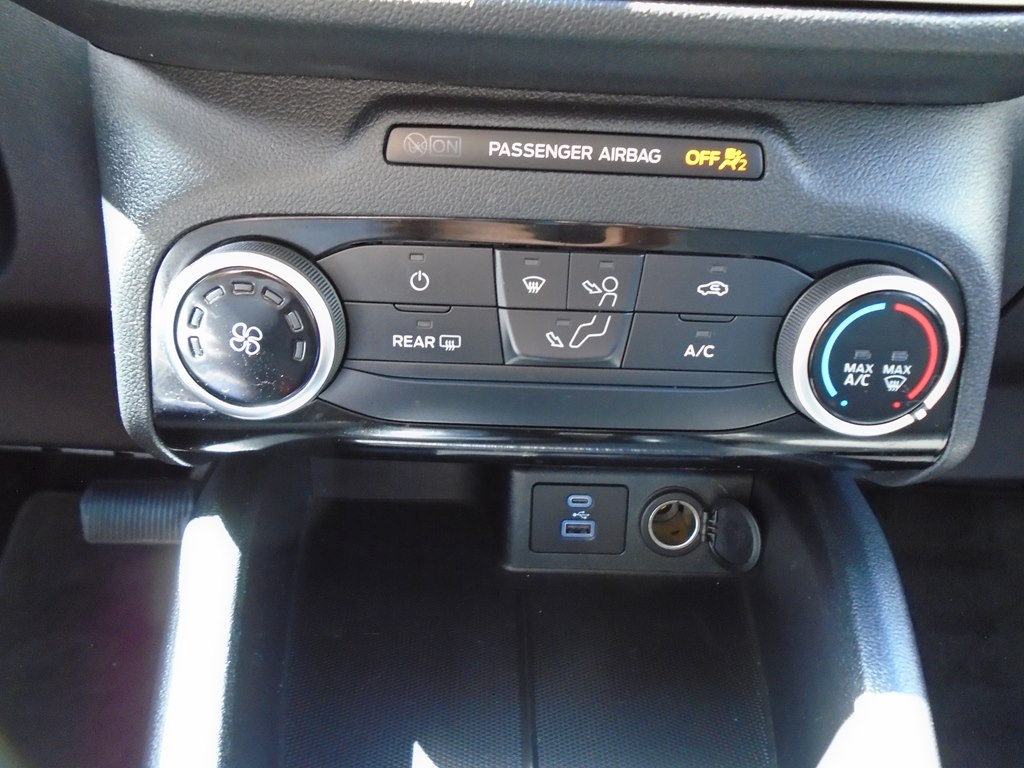 Photo 55 of this FORD ESCAPE