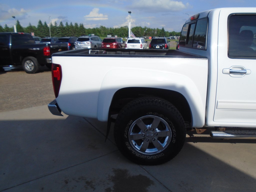 Photo 11 of this GMC CANYON
