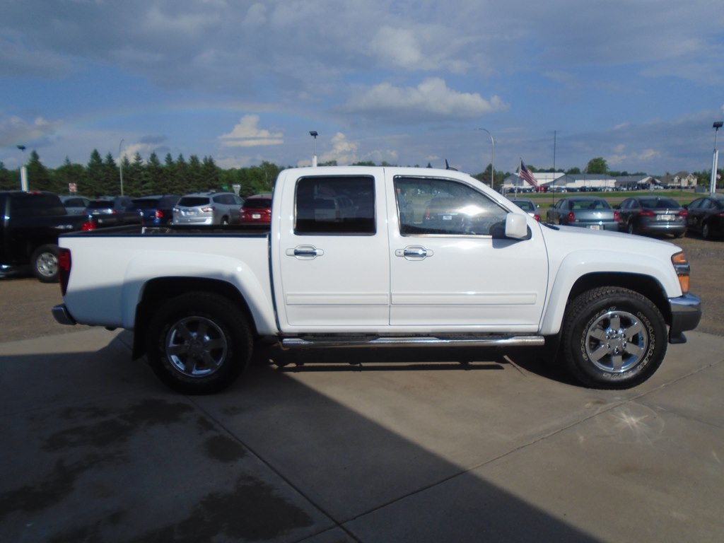 Photo 7 of this GMC CANYON