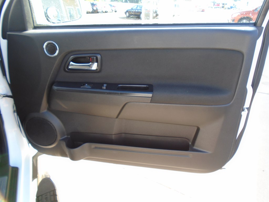 Photo 34 of this GMC CANYON