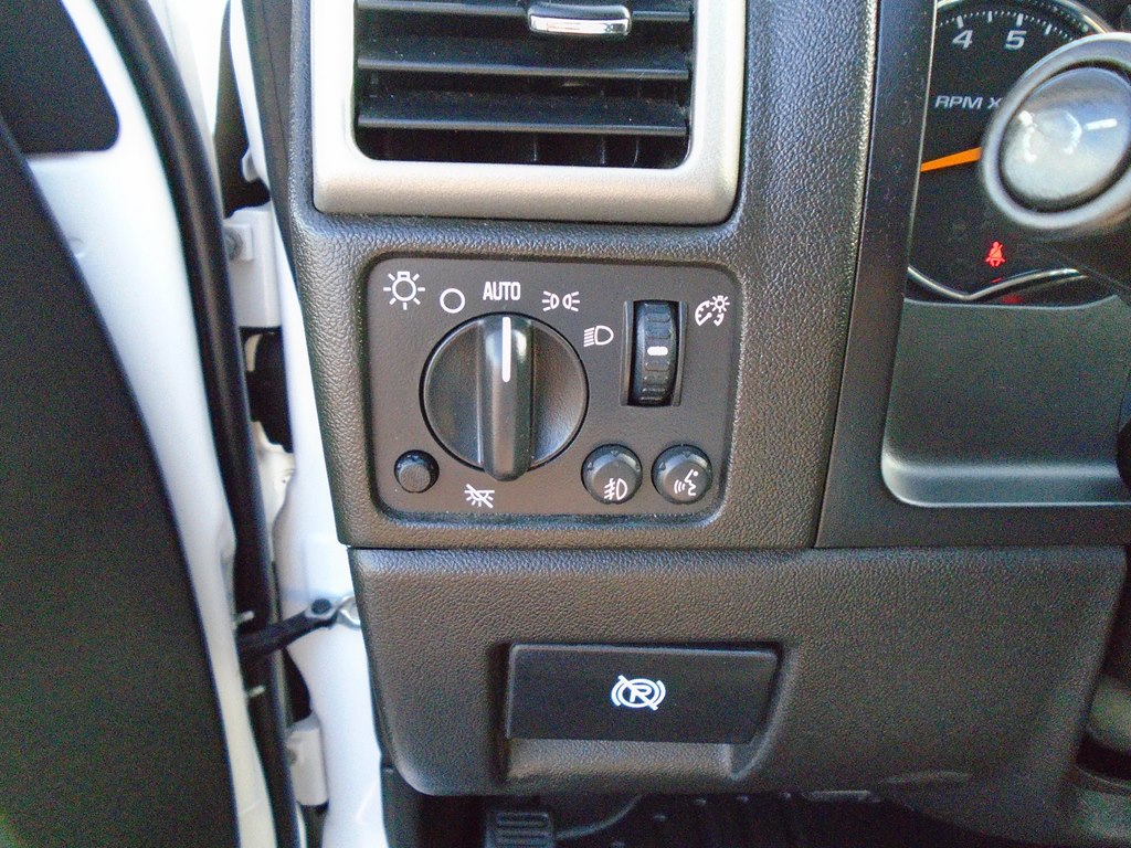 Photo 48 of this GMC CANYON