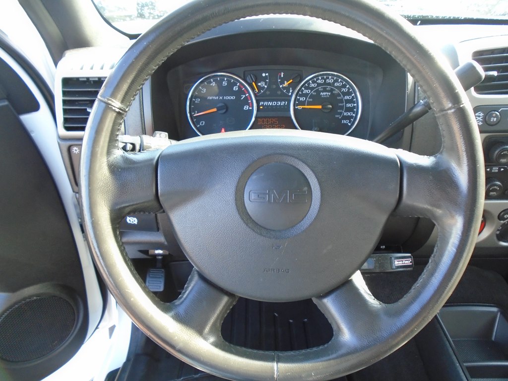 Photo 47 of this GMC CANYON