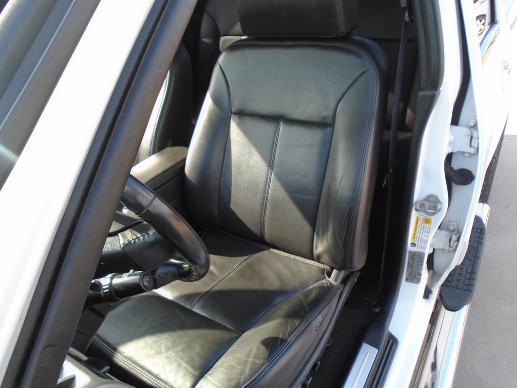 Photo 18 of this GMC CANYON