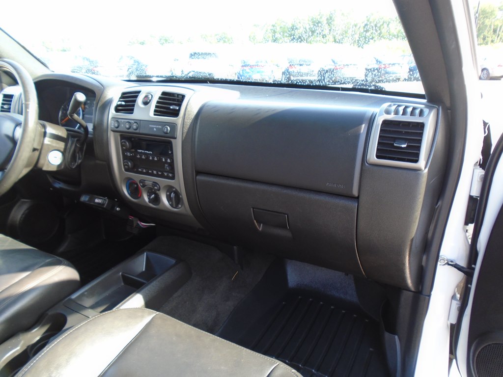 Photo 33 of this GMC CANYON