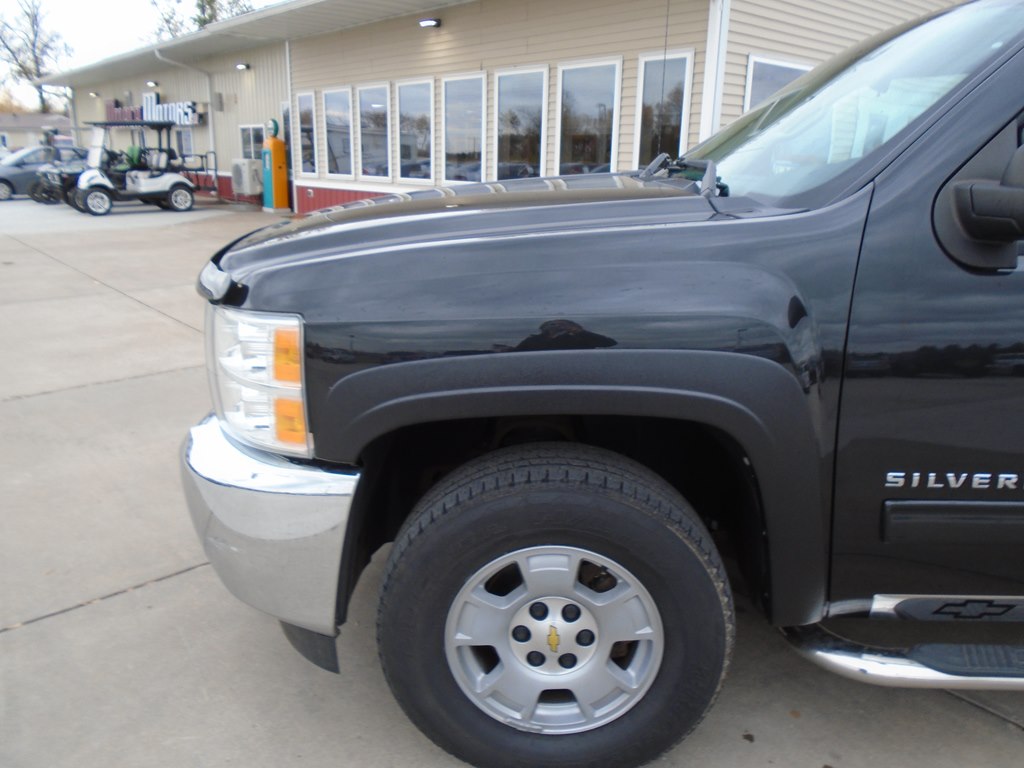 Photo 2 of this CHEVROLET SILVERADO 1500