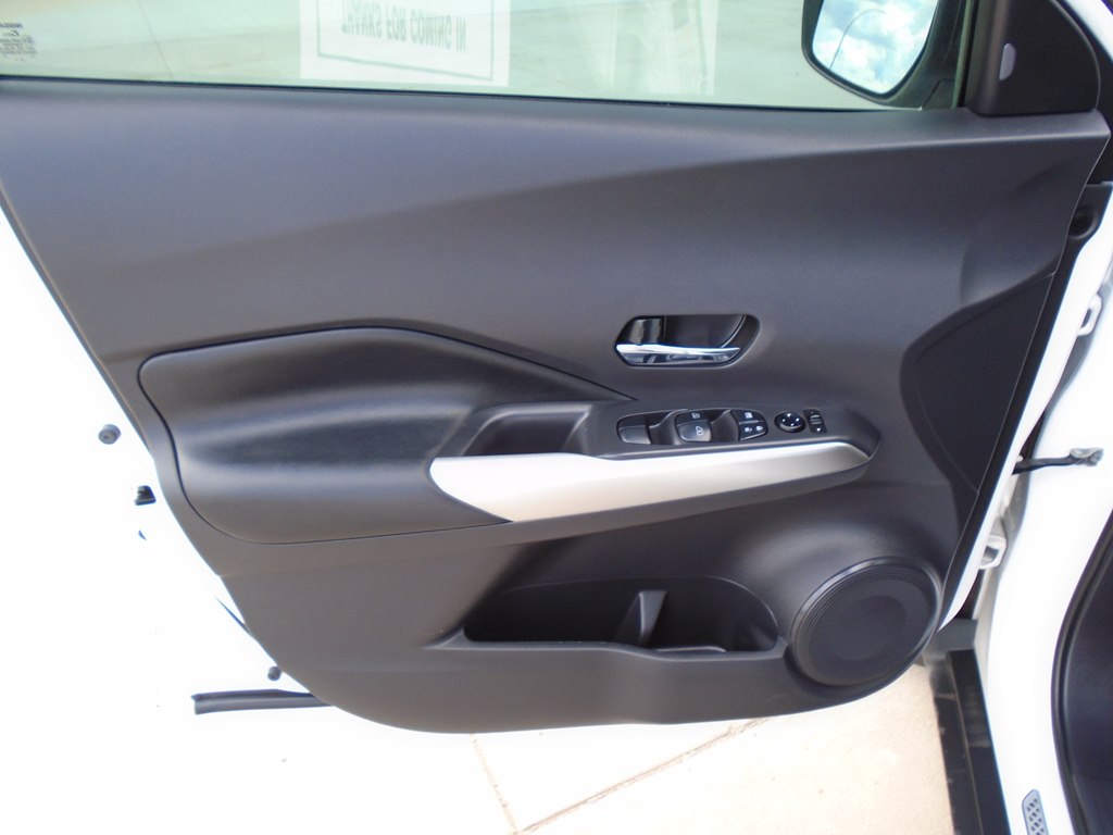 Photo 17 of this NISSAN KICKS