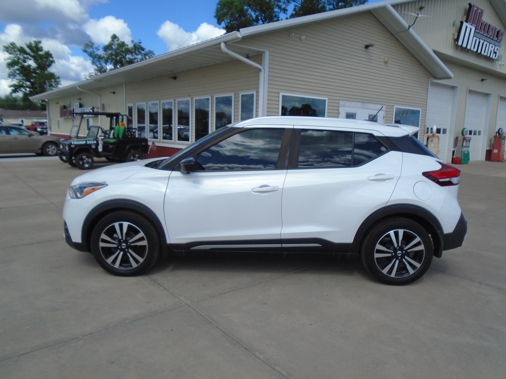 2020 NISSAN KICKS