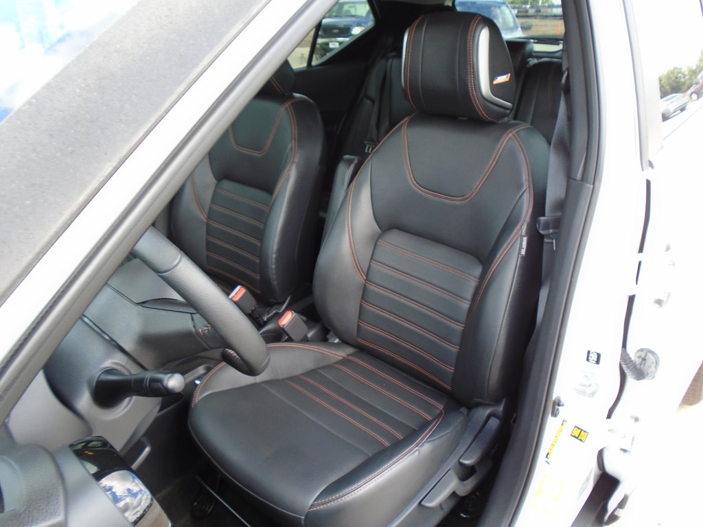 Photo 19 of this NISSAN KICKS