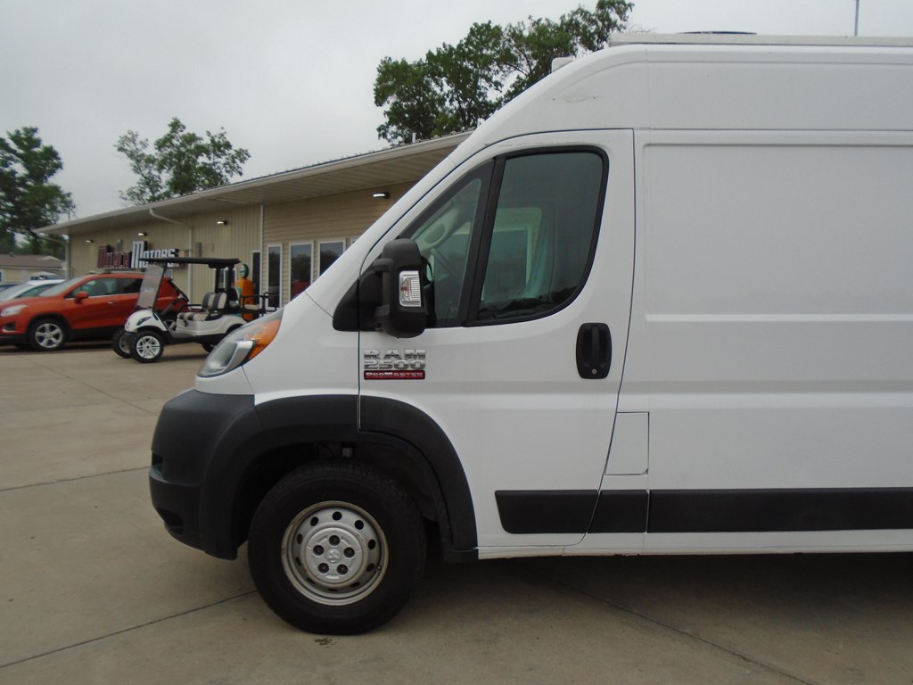 Photo 2 of this RAM PROMASTER 2500