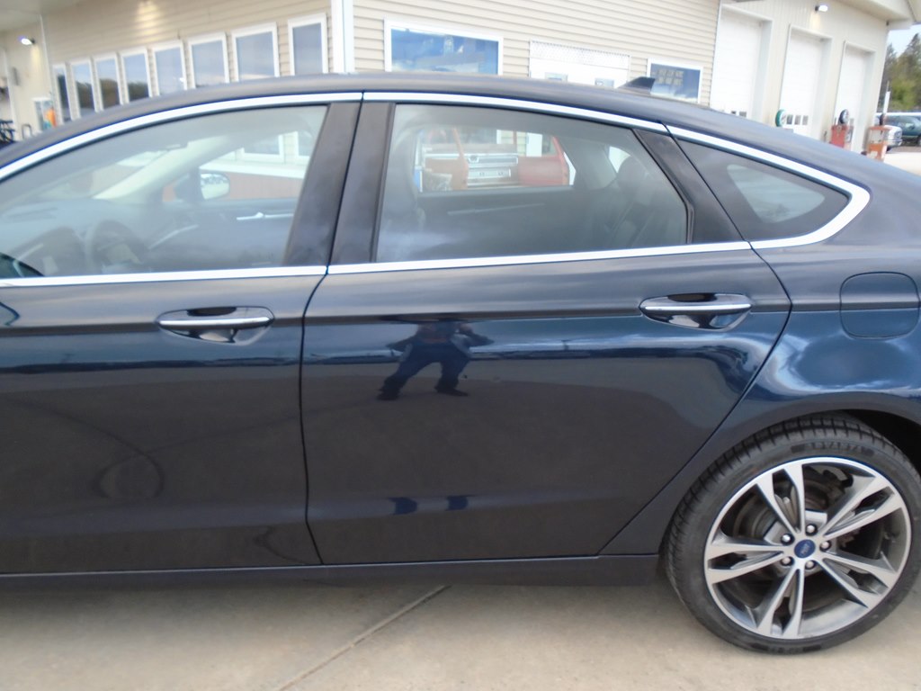 Photo 4 of this FORD FUSION