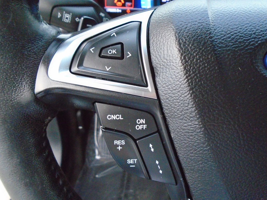 Photo 45 of this FORD FUSION