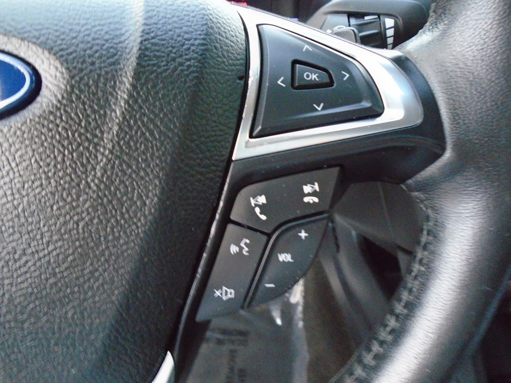 Photo 46 of this FORD FUSION