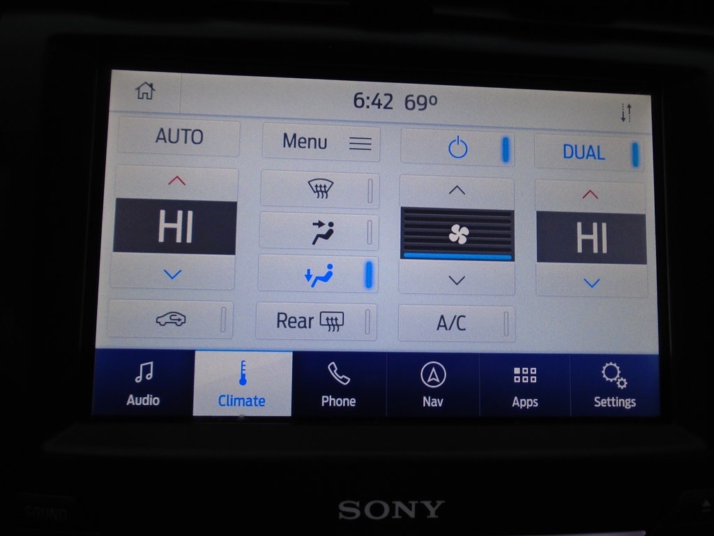 Photo 52 of this FORD FUSION