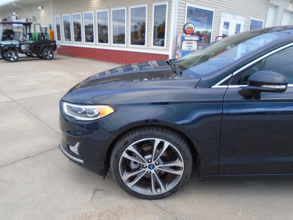 Photo 2 of this FORD FUSION