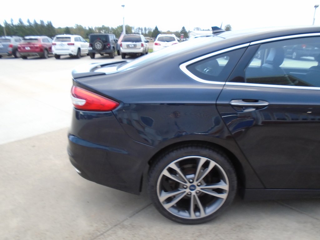 Photo 11 of this FORD FUSION