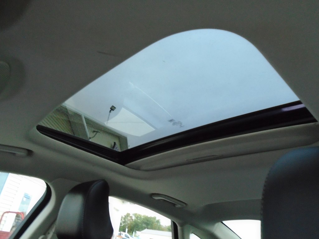 Photo 60 of this FORD FUSION