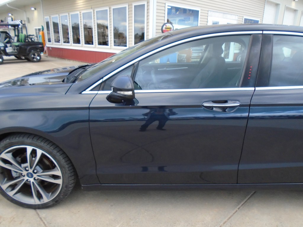 Photo 3 of this FORD FUSION