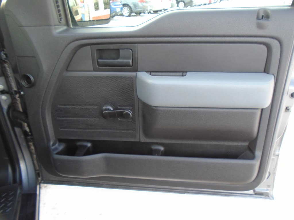 Photo 24 of this FORD F150