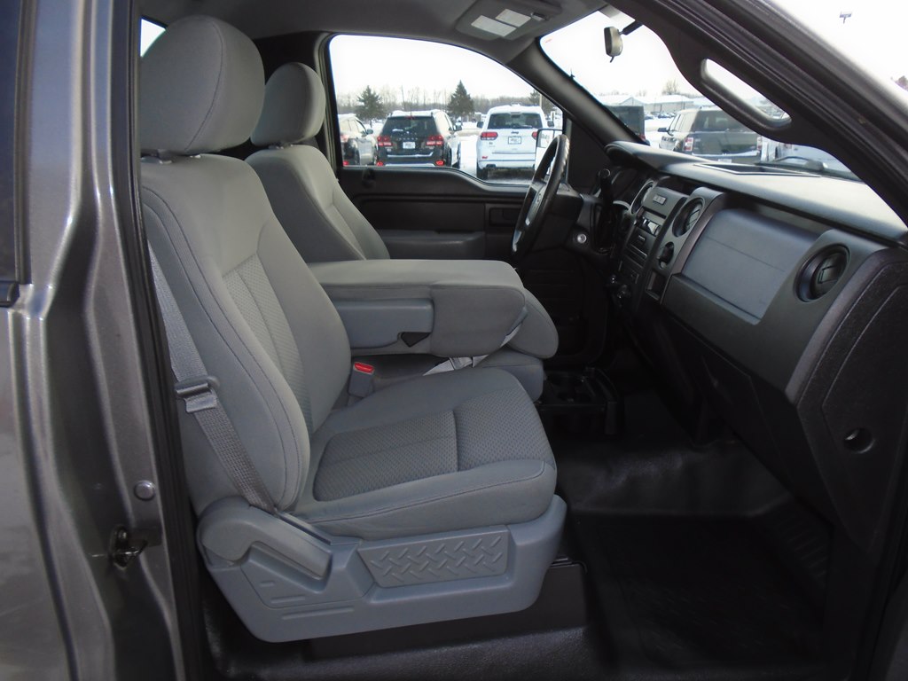 Photo 22 of this FORD F150