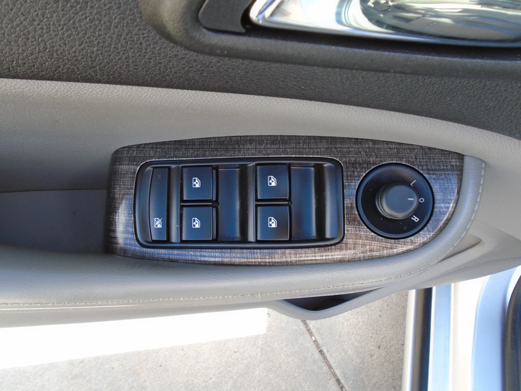 Photo 16 of this CHEVROLET MALIBU