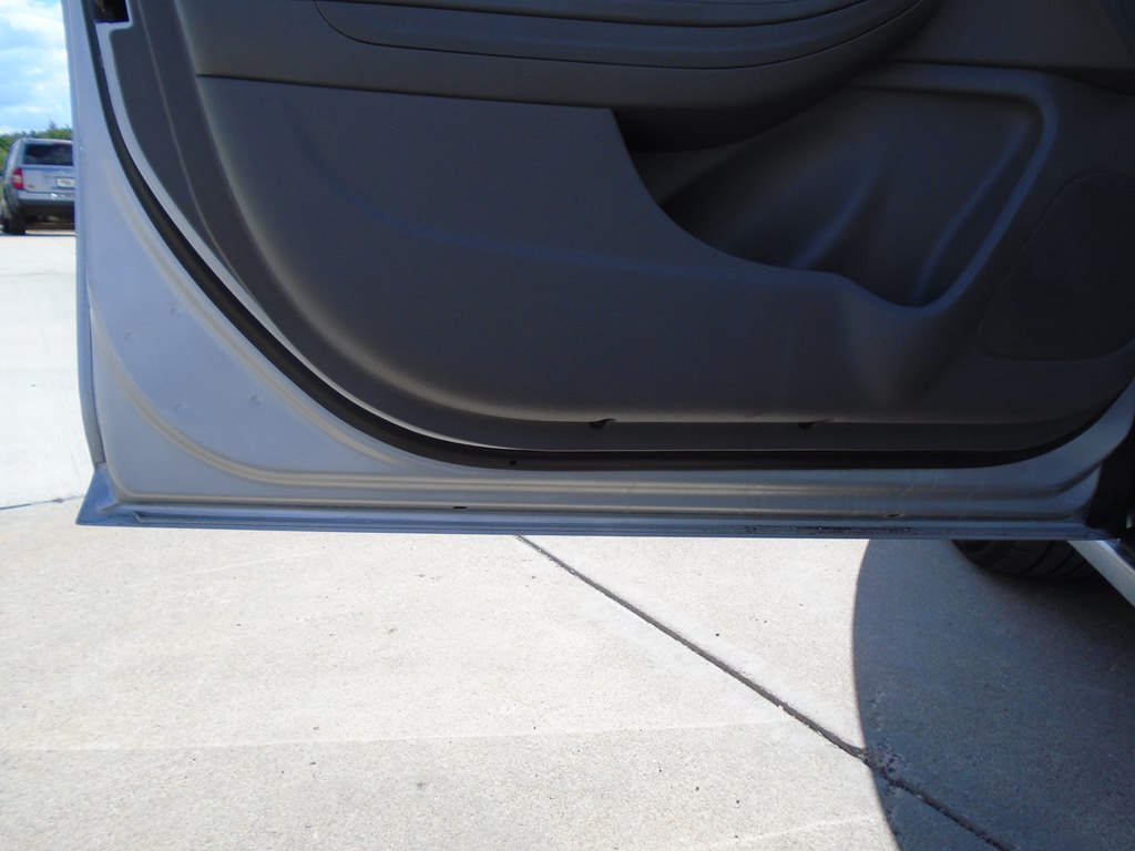 Photo 21 of this CHEVROLET MALIBU