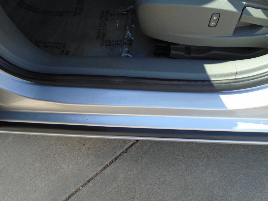 Photo 19 of this CHEVROLET MALIBU