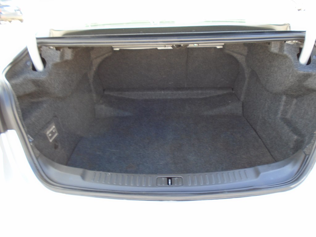 Photo 13 of this CHEVROLET MALIBU