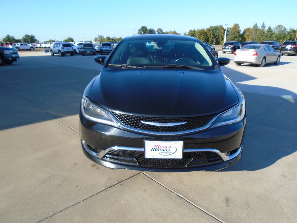Photo 6 of this CHRYSLER 200