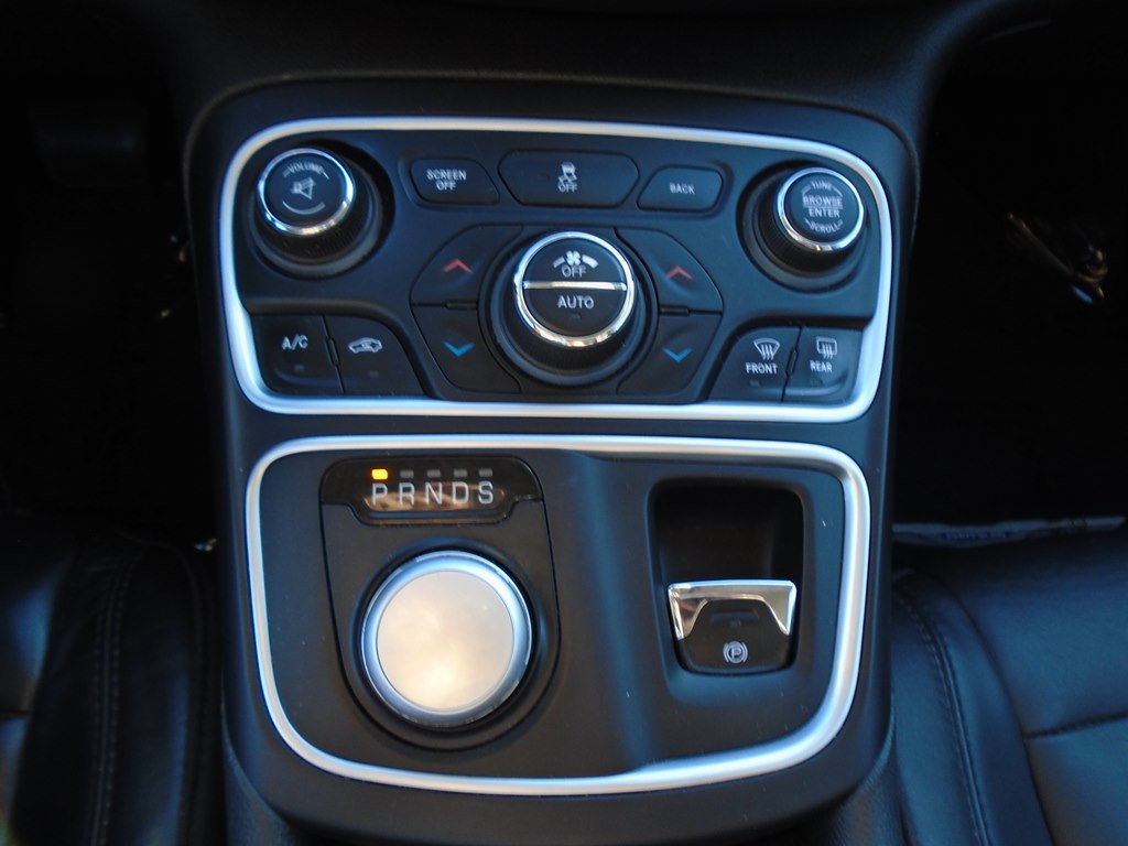 Photo 57 of this CHRYSLER 200