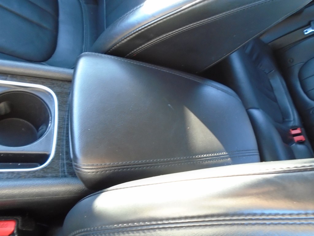 Photo 59 of this CHRYSLER 200
