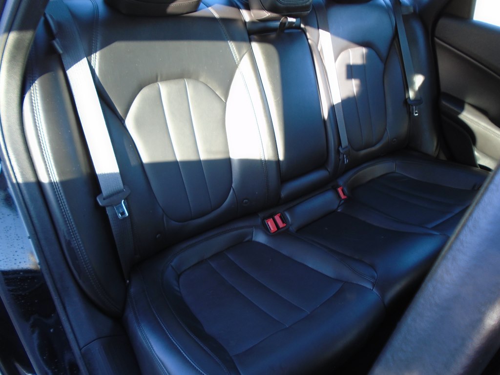 Photo 43 of this CHRYSLER 200