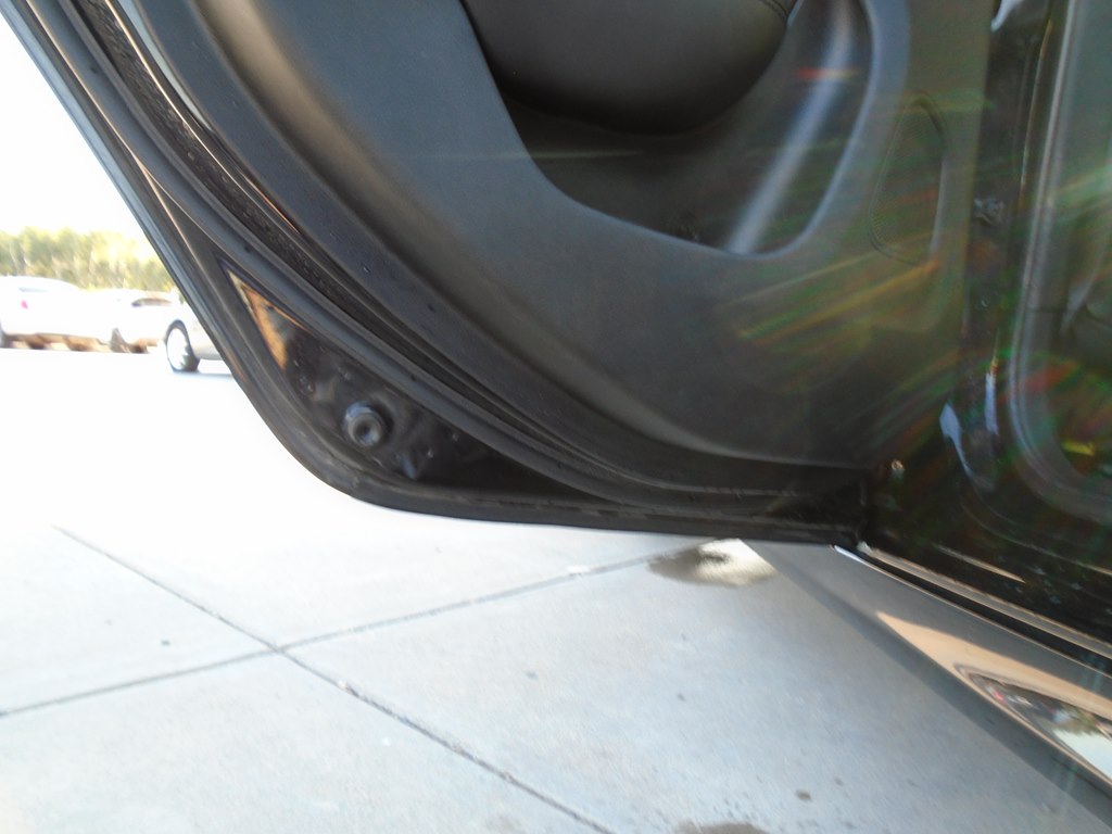 Photo 31 of this CHRYSLER 200
