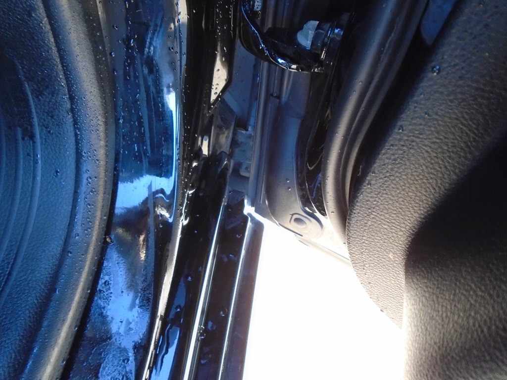 Photo 37 of this CHRYSLER 200