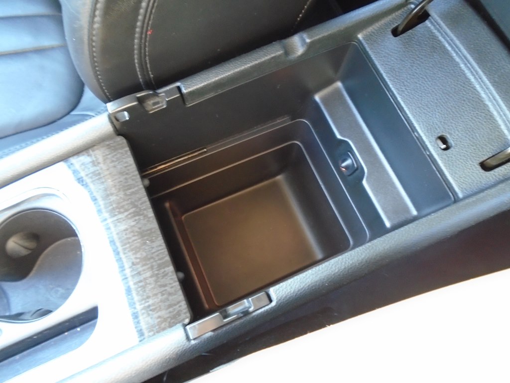 Photo 60 of this CHRYSLER 200
