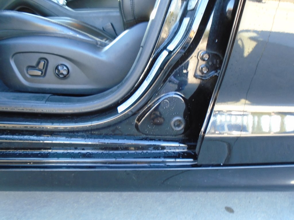 Photo 23 of this CHRYSLER 200
